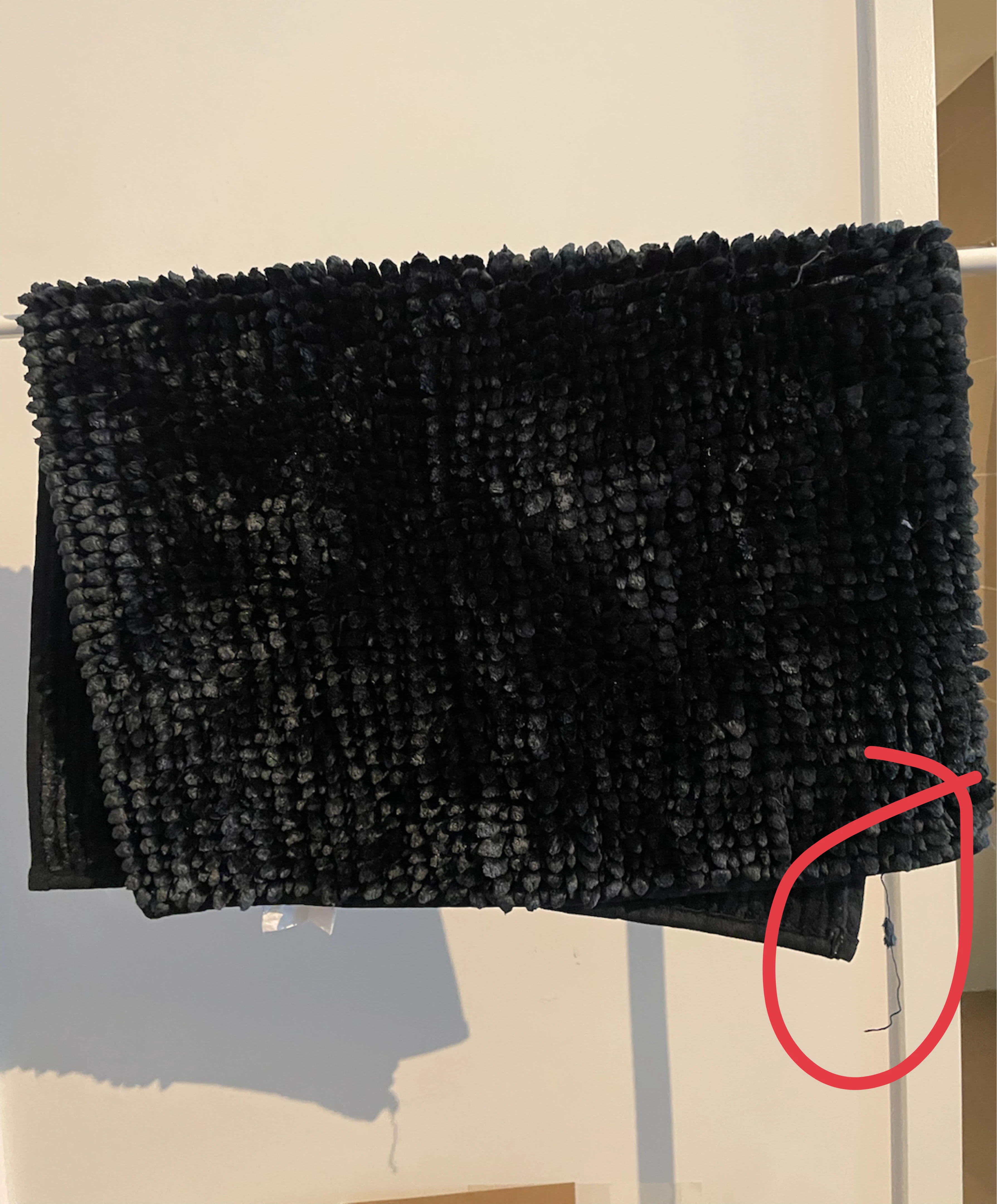 Black Shaggy Bath Mat - photo 2