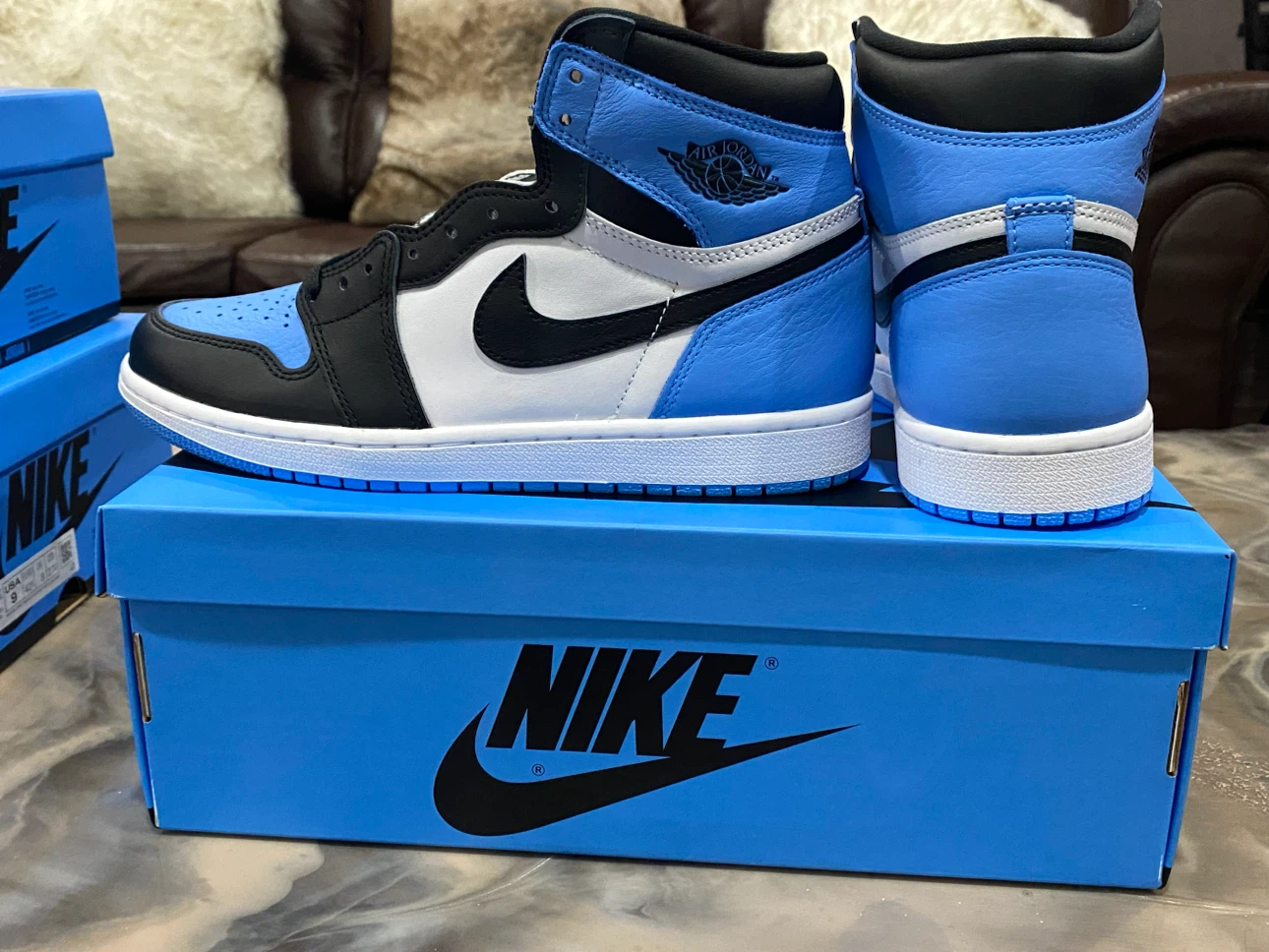 AIR JORDAN 1 RETRO HIGH OG "UNC" MENS SIZE 8 NEW - photo 3