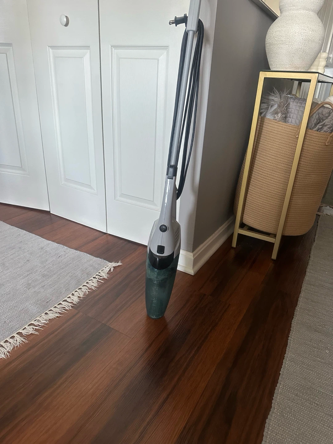 BISSELL Featherweight Vacuum, used - photo 2
