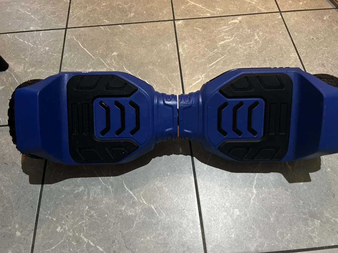 Gravity Hoverboard with Charger - photo 3
