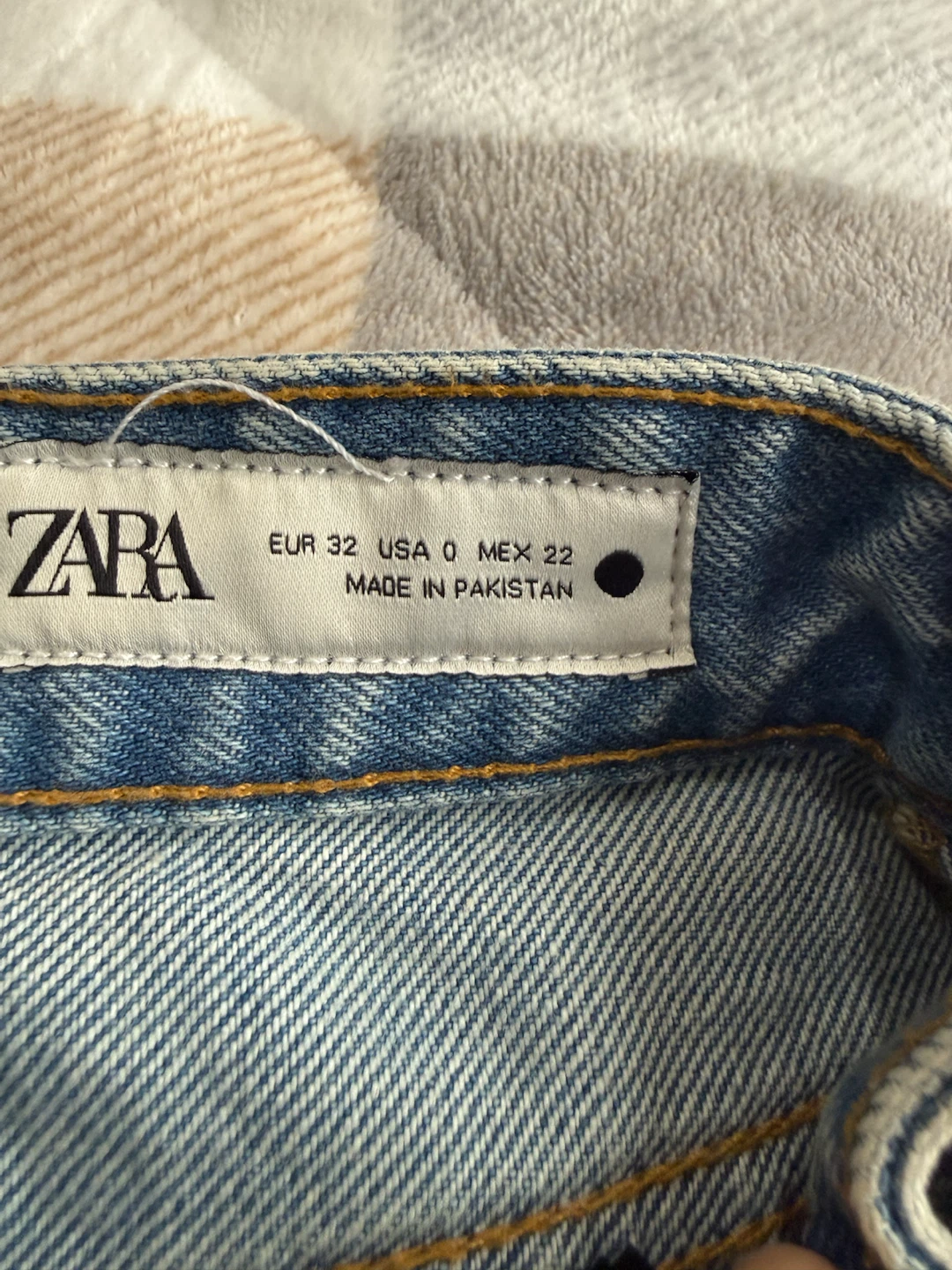 Zara Denim Jeans - Size 32 - photo 4