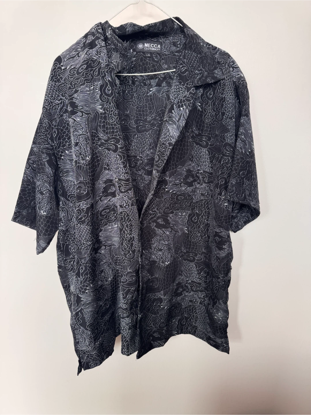MECCA CLOTHING Dragon Print Button-Up Shirt