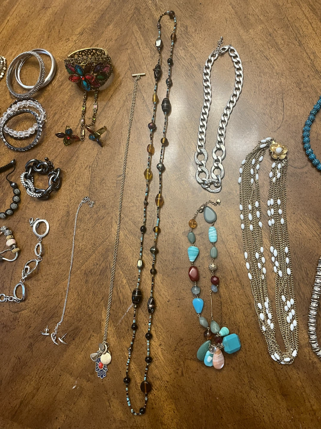 Assorted Costume Jewellery - Necklaces and Bracelets - photo 3