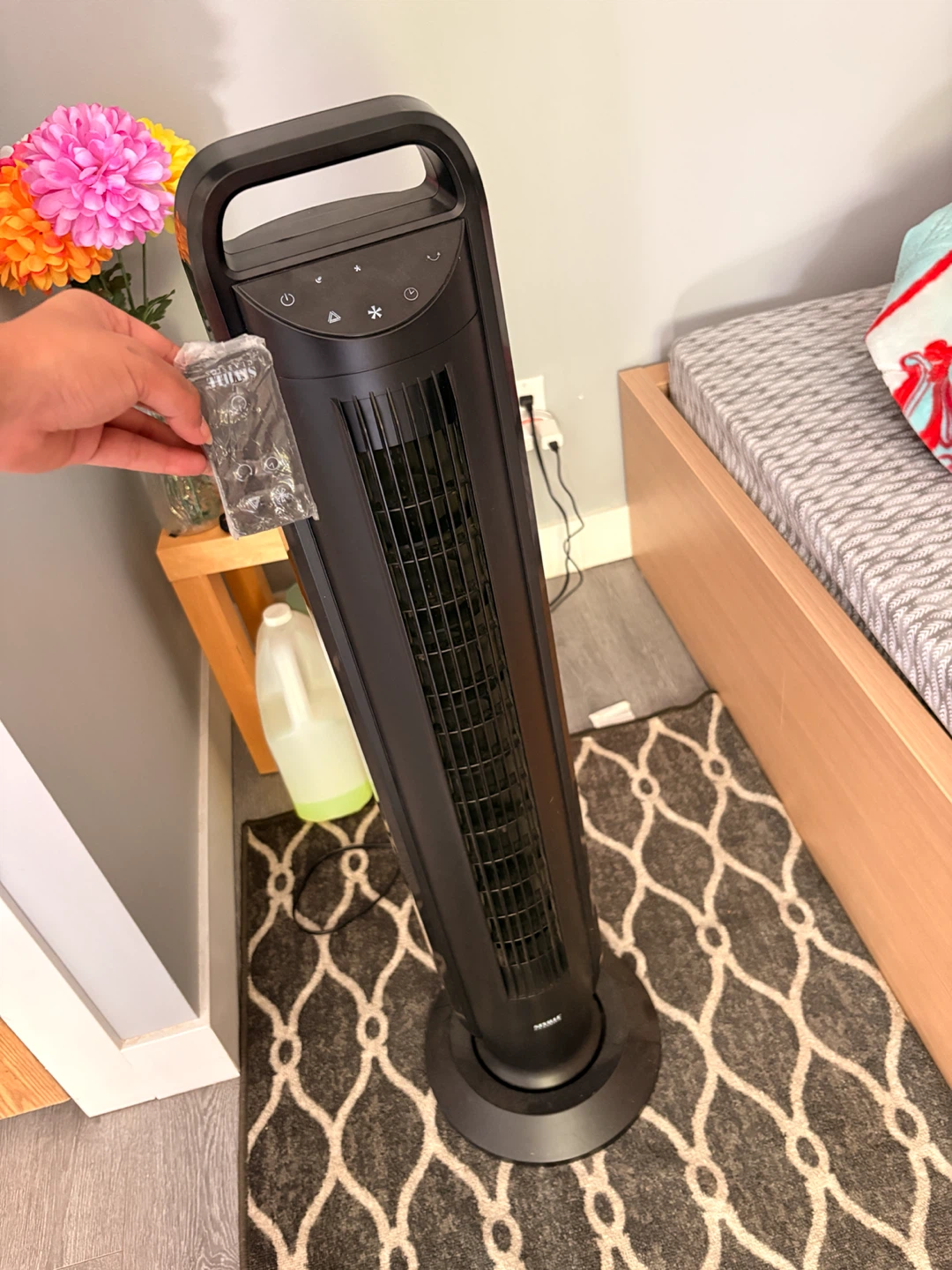 Iskan Tower Fan with Remote