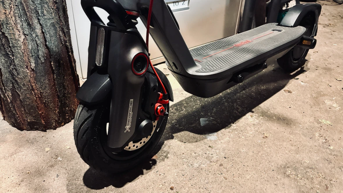 Segway Ninebot F3 Electric Scooter - photo 2