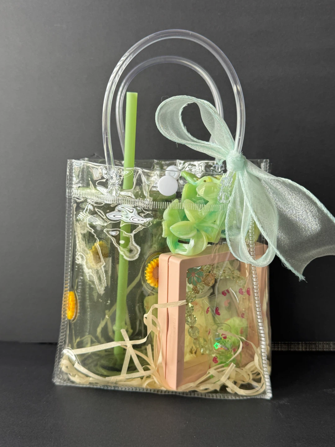 Decorative Gift Bag with Accessories - photo 3
