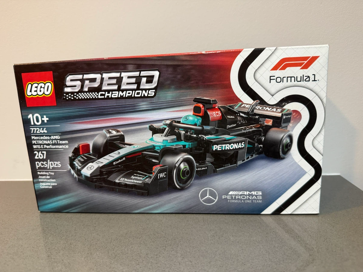 LEGO Speed Champions Mercedes-AMG Petronas f1
