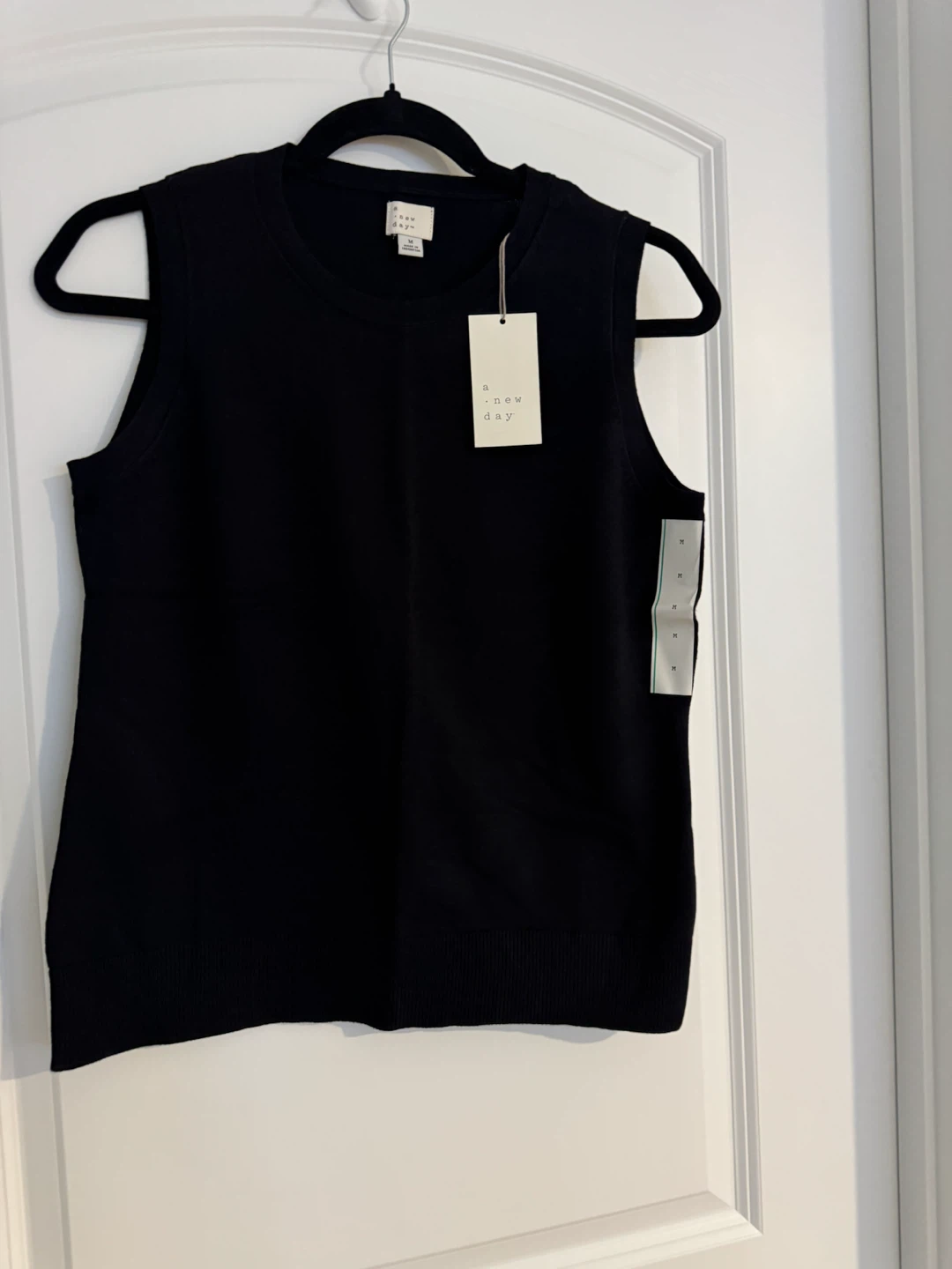 A New Day Black Sleeveless Knit Top - Size M