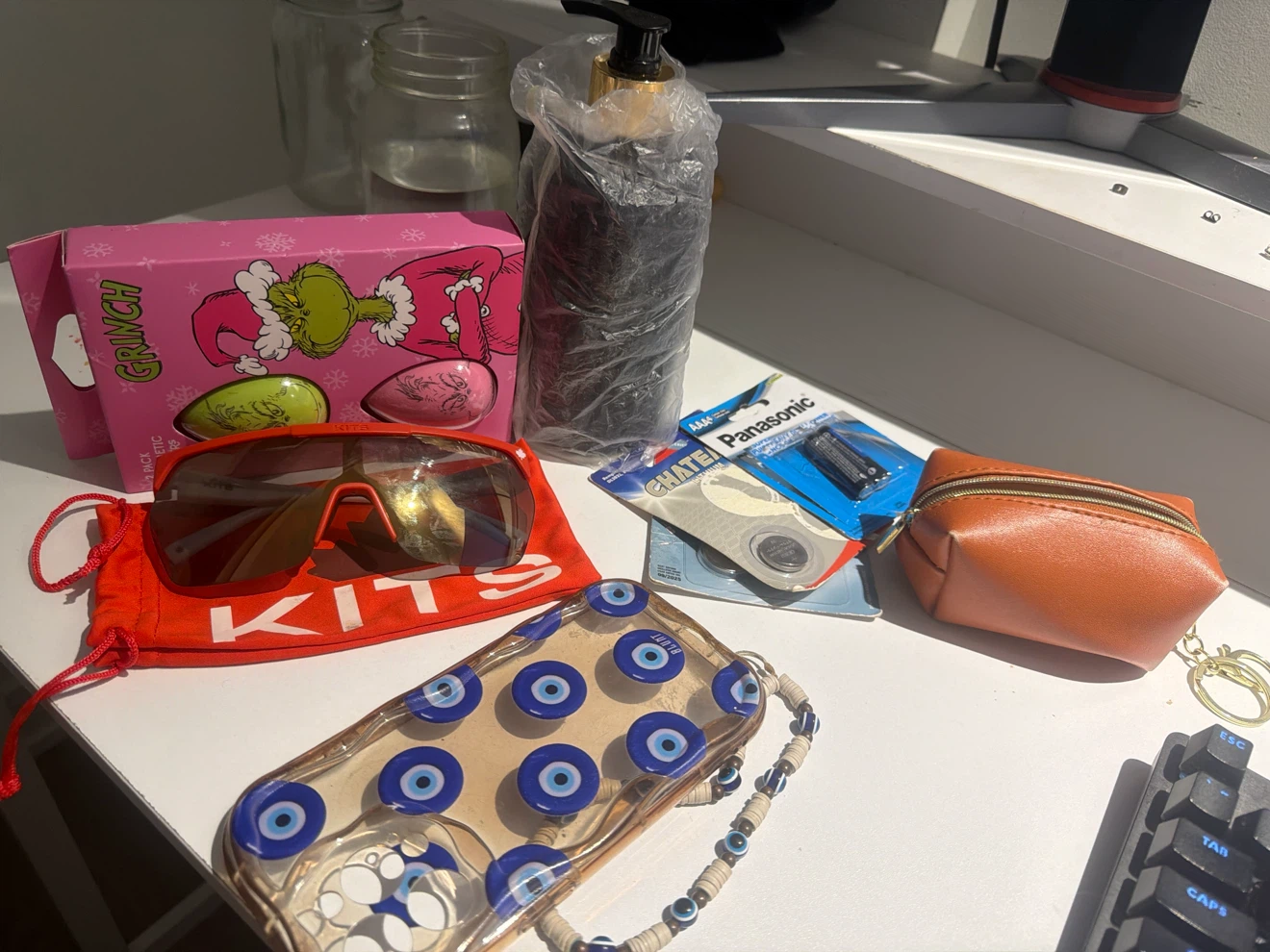 KITS Sunglasses with Grinch Box & Accessories