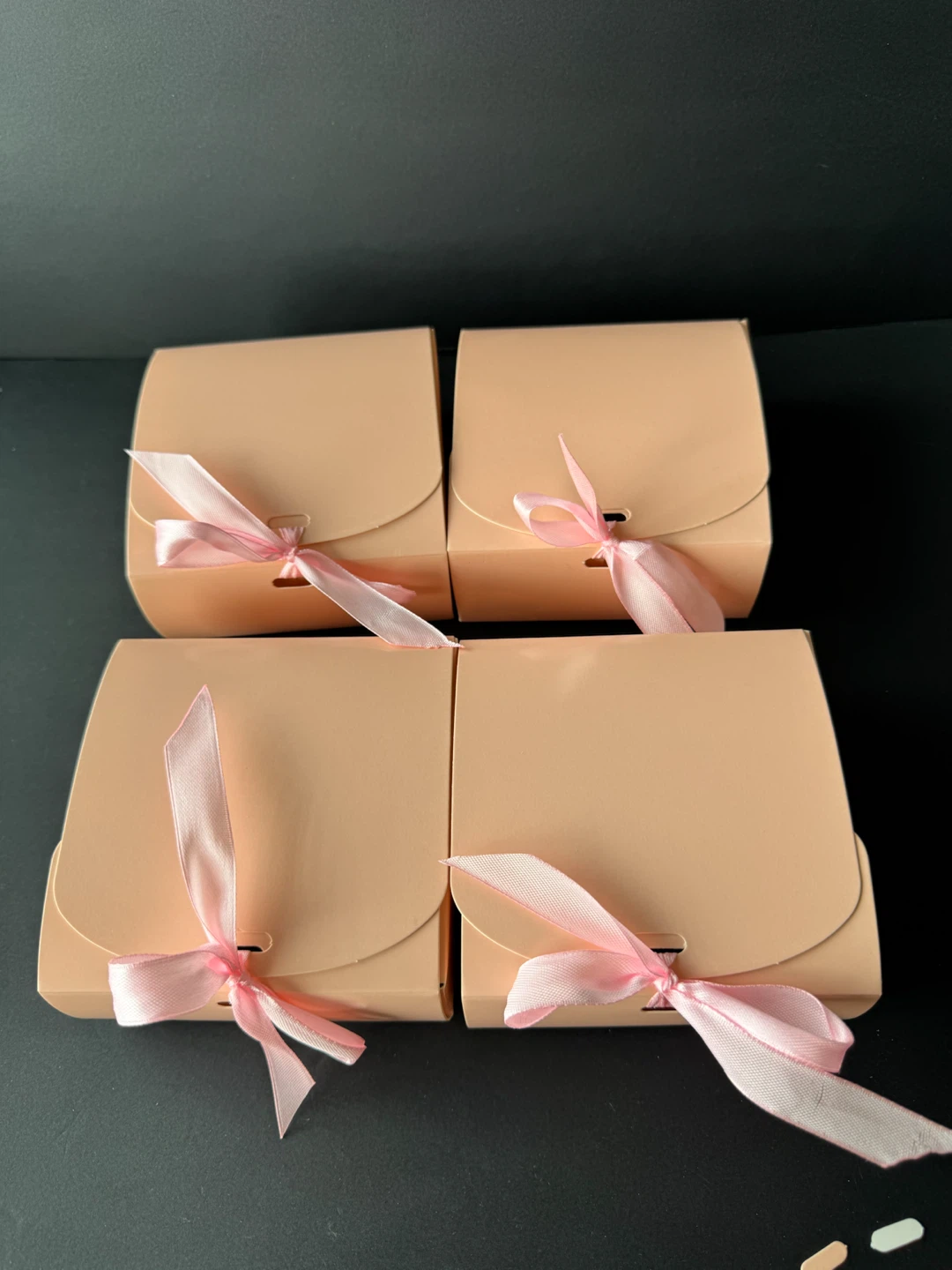 Gift Box Set with Hand Cream and Hair Accessories - photo 3