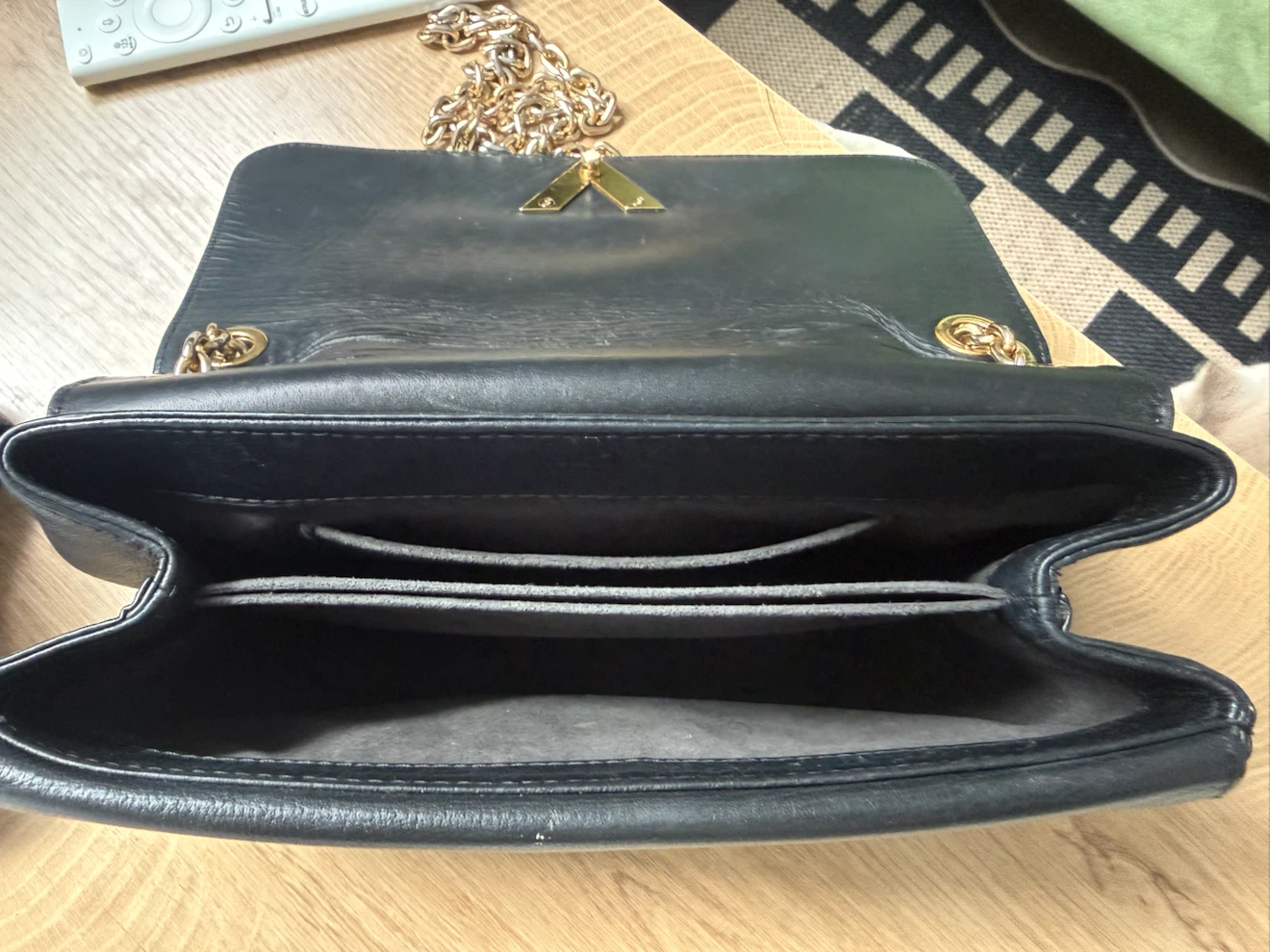 Louis Vuitton Black Leather Chain Shoulder Bag - photo 5
