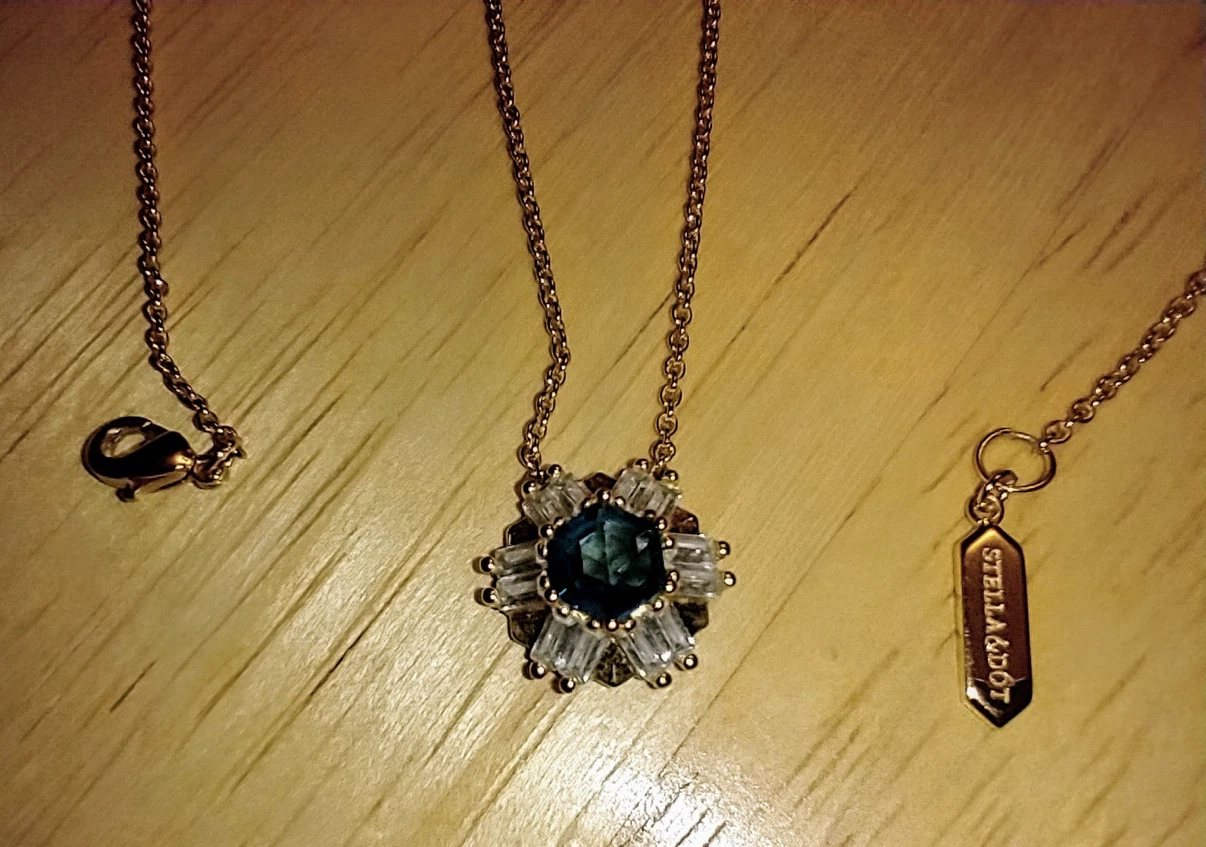 Stella & Dot necklace 19 inches