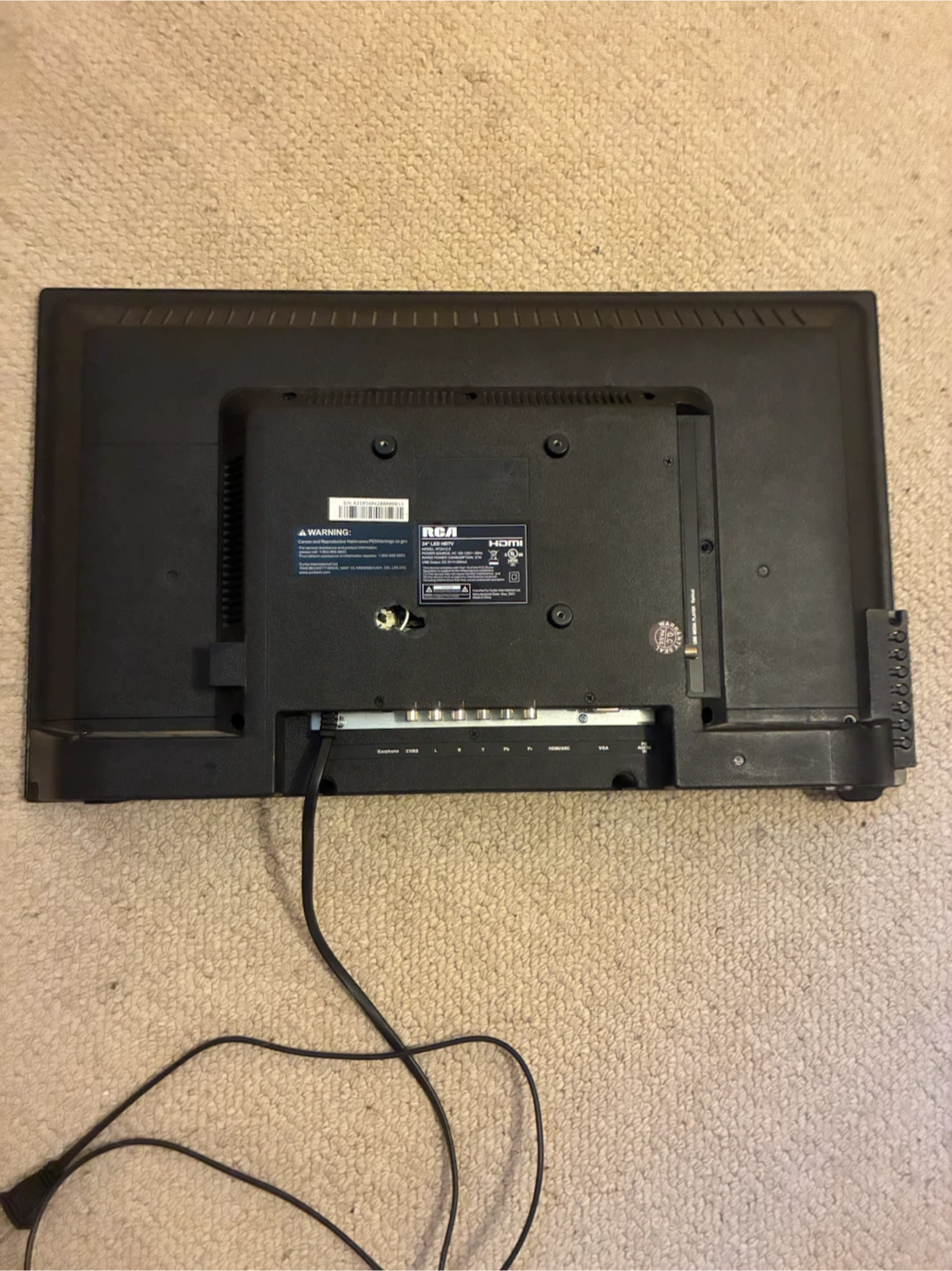 RCA 32" LED TV - photo 2