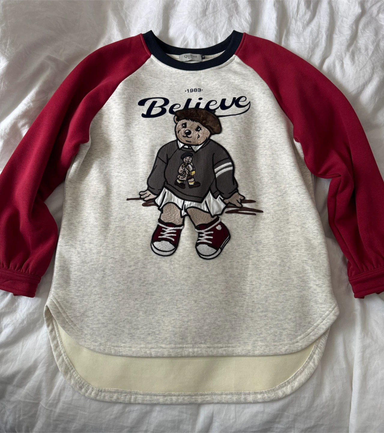 QiiBor Make Bear "Believe" Sweatshirt