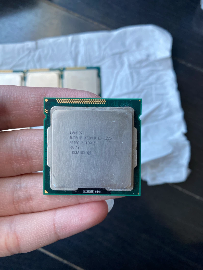 Intel Core i3-3220, i5-3570, and Xeon E3-1225 CPUs - photo 5