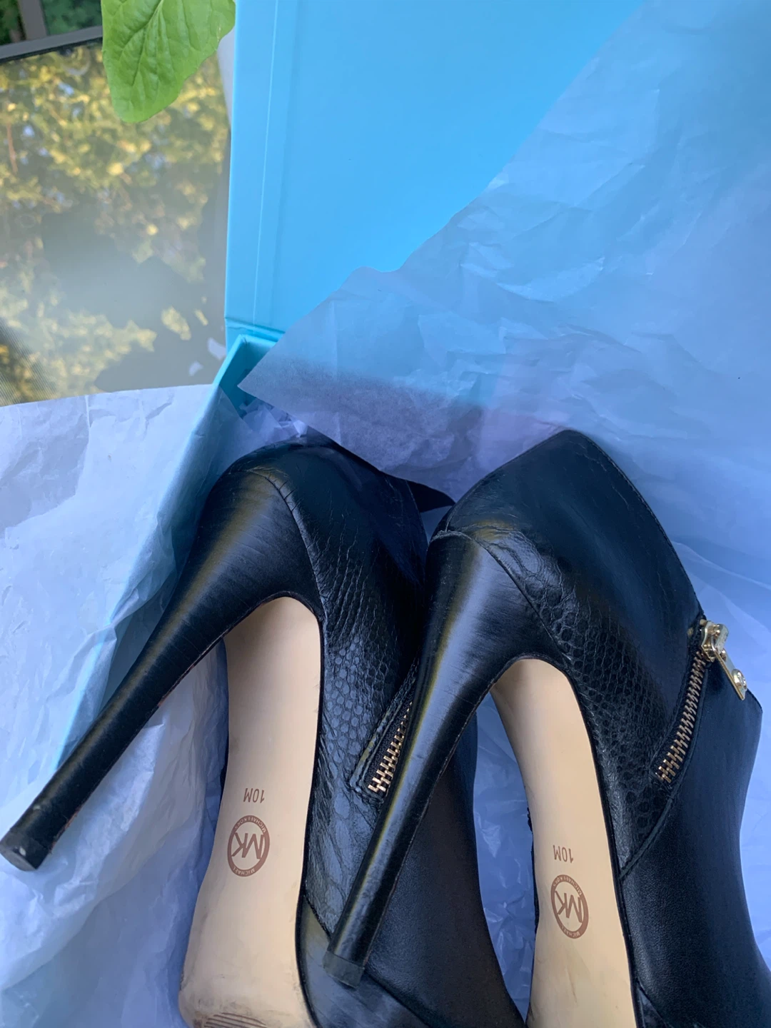 Michael Kors Black Leather Ankle Boots - photo 4