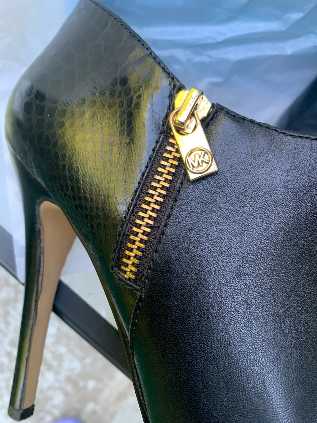 Michael Kors Black Leather Ankle Boots - photo 5