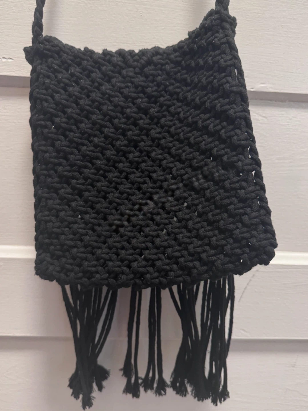 Black Macrame Fringe Crossbody Bag - photo 2