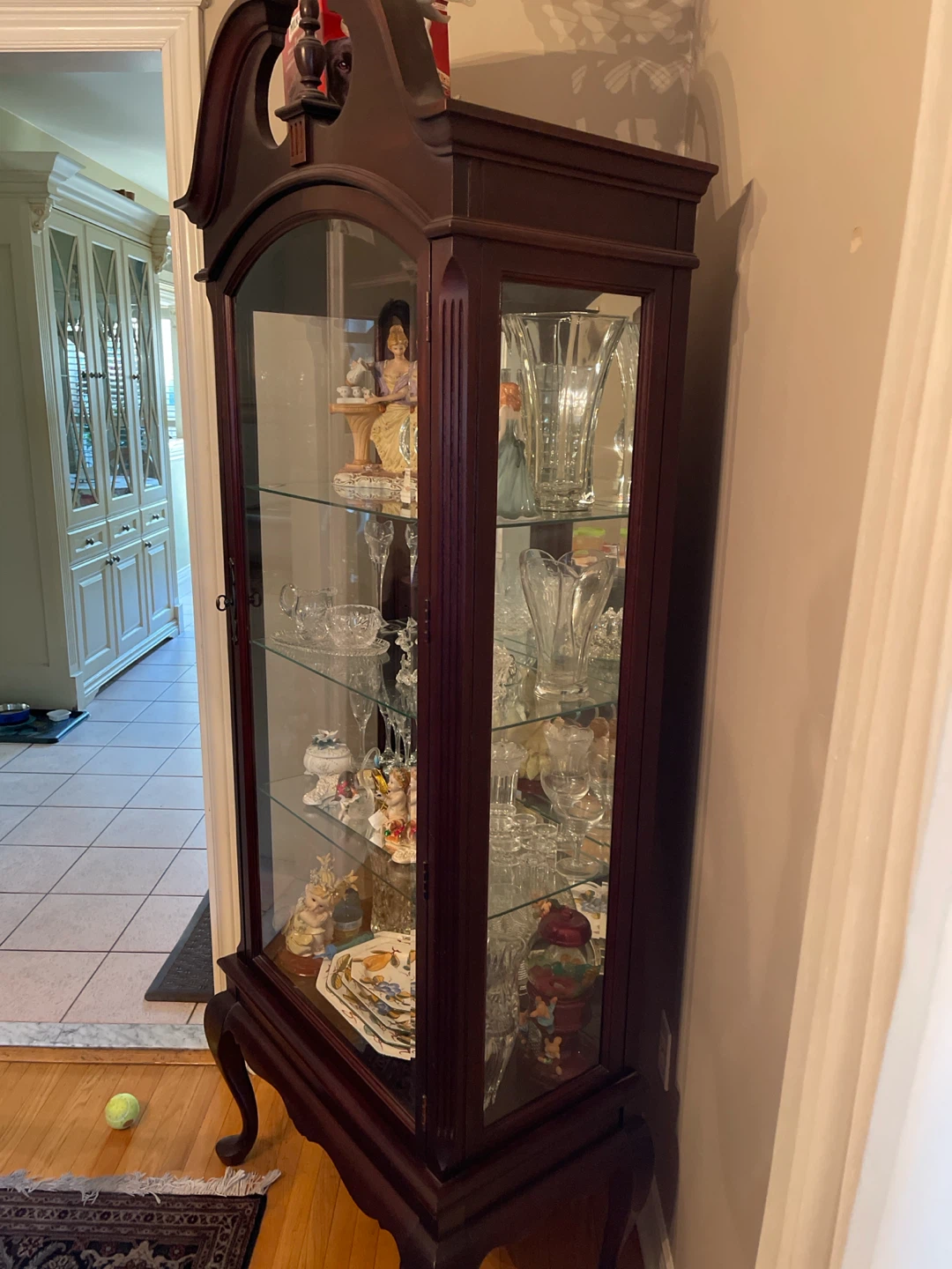 Wooden curio cabinet with glass doors - photo 3