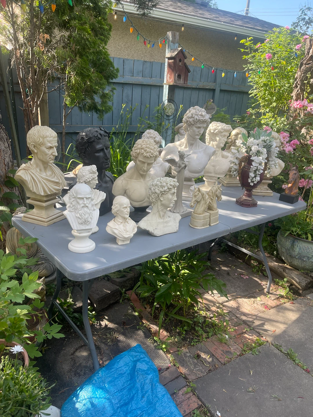 GARAGE SALE - photo 2