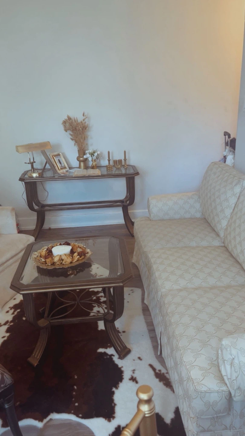 Cream  Sofa - Moving sale - ( everything n the pictures must go) - photo 3