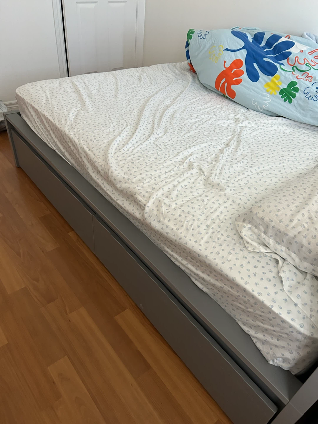 IKEA MALM Bed Frame with Under-Bed Storage - Queen - photo 3