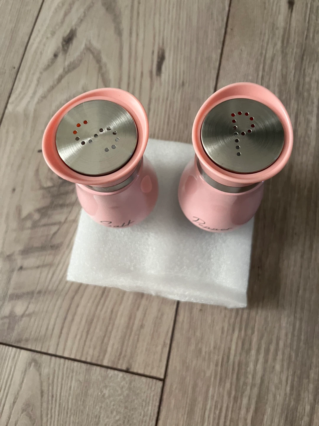 Pink Salt and Pepper Shaker Set - photo 4
