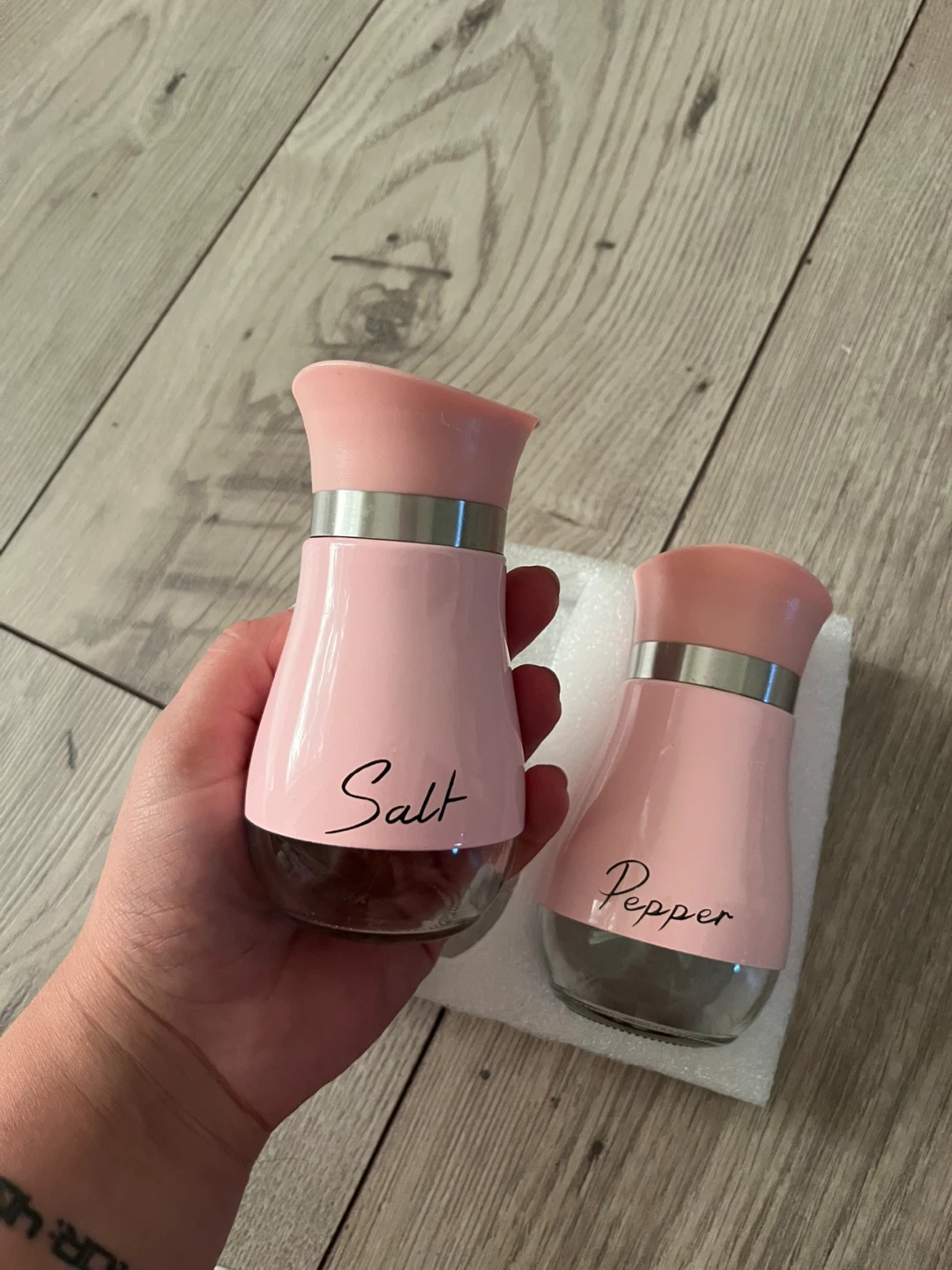 Pink Salt and Pepper Shaker Set - photo 3