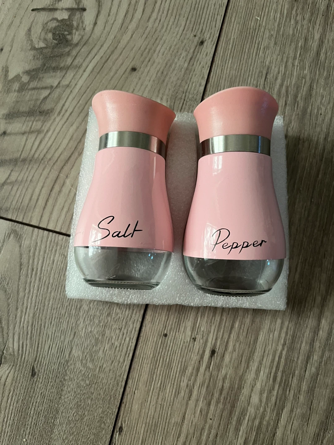 Pink Salt and Pepper Shaker Set - photo 2