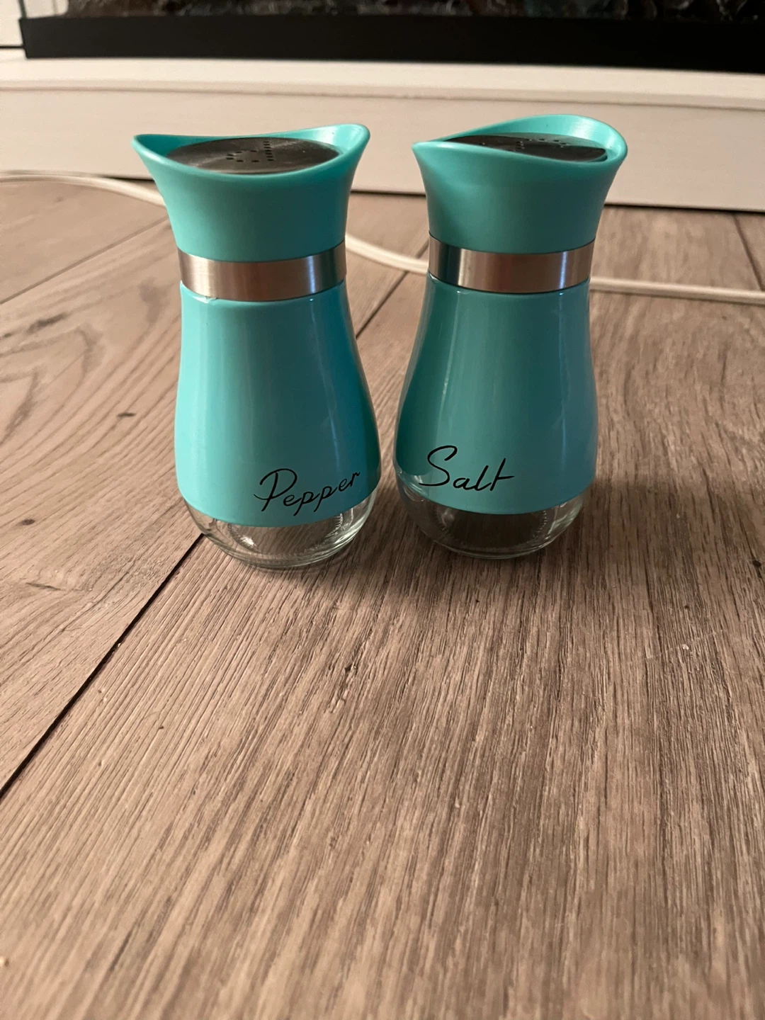 Teal Salt and Pepper Shakers - photo 4