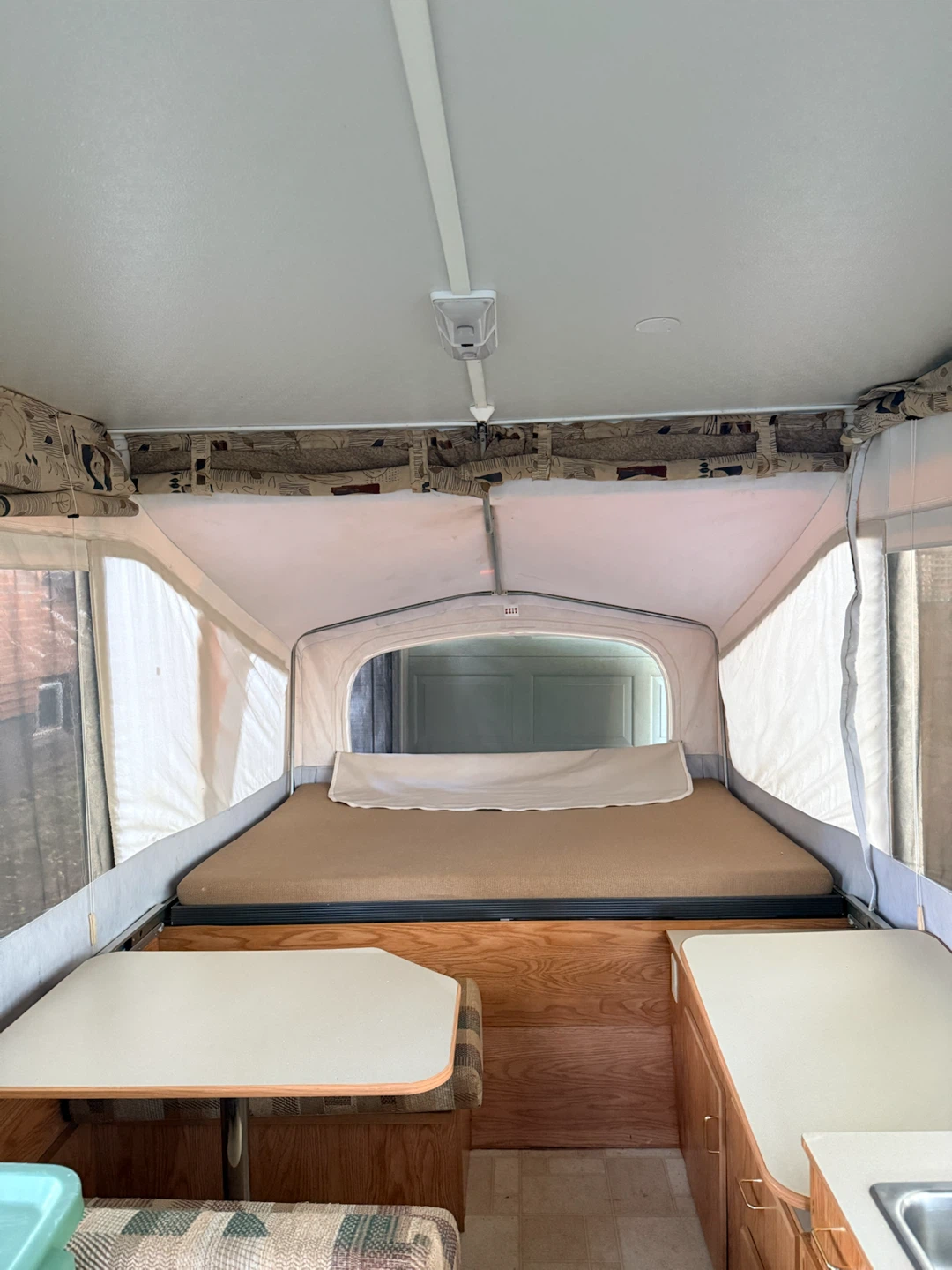 Jayco Qwest Pop-Up Camper Trailer 2002