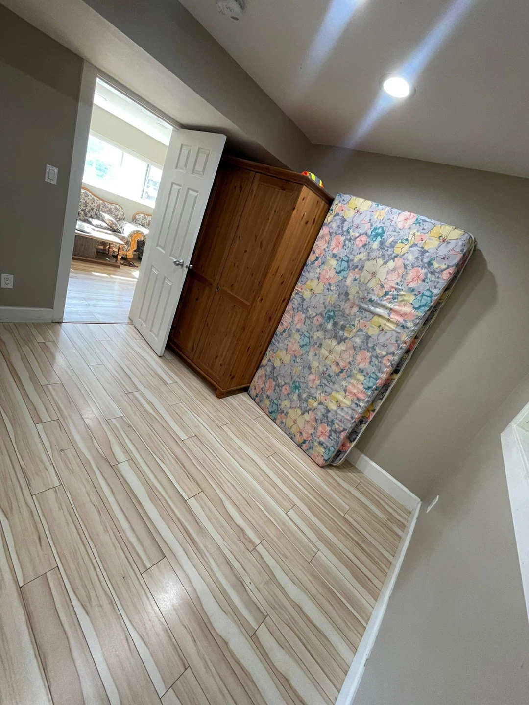 Private Roomfor Rent - photo 2