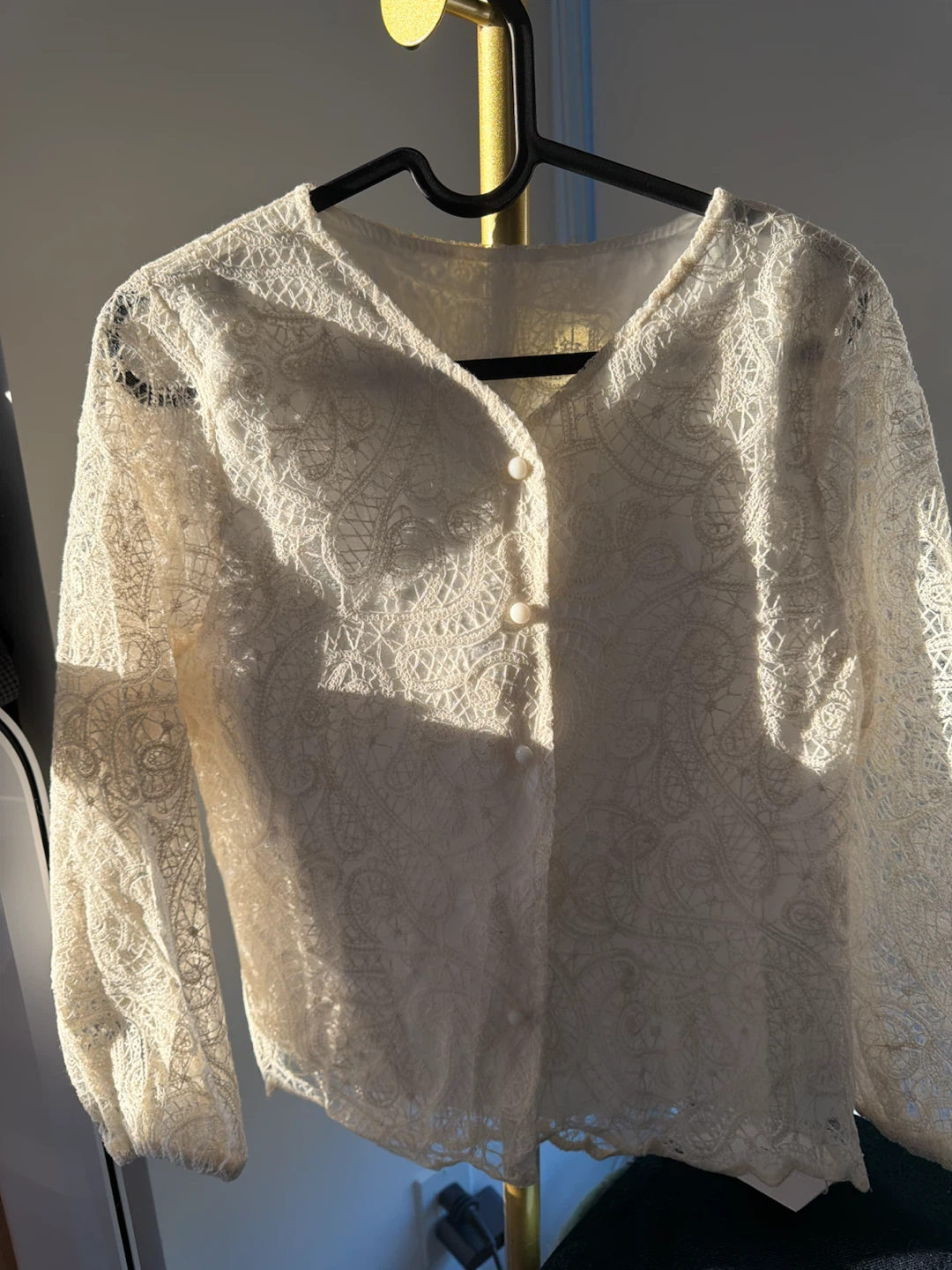 Tops for Sale ✨ Soft & Feminine Pieces - photo 4