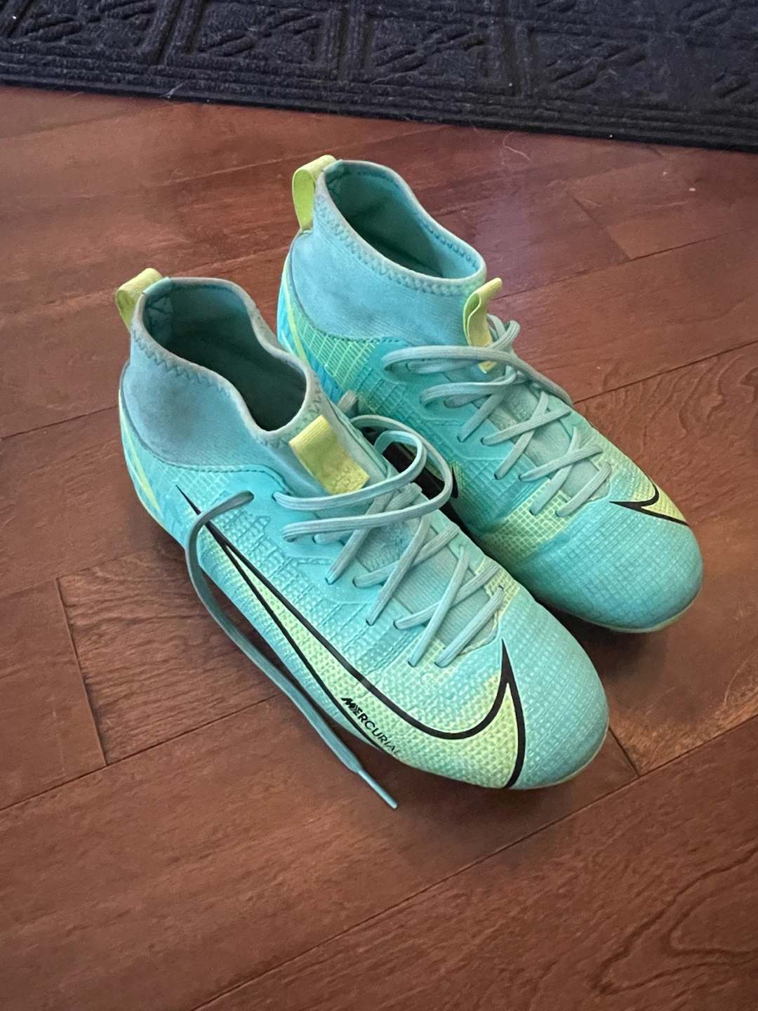 Nike Mercurial Superfly 8 Academy FG/MG Soccer Cleats