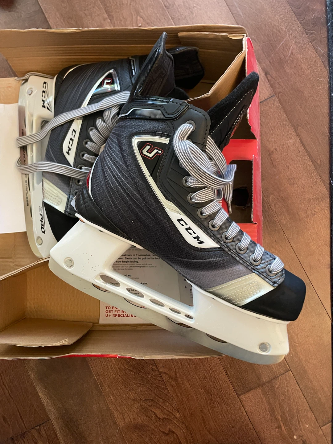 CCM SKCPRO SR Ice Skates - photo 2