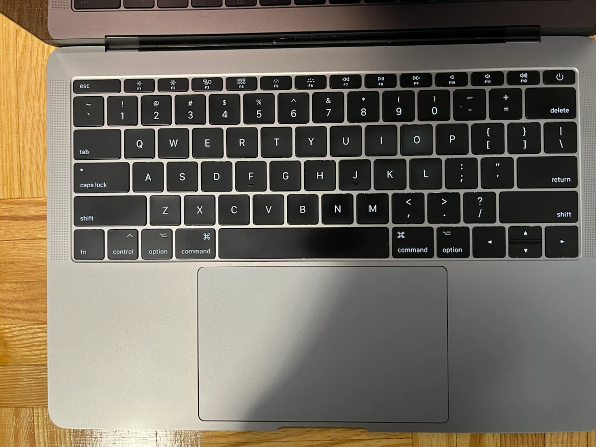 MacBook Pro 13-inch 2017 - photo 5