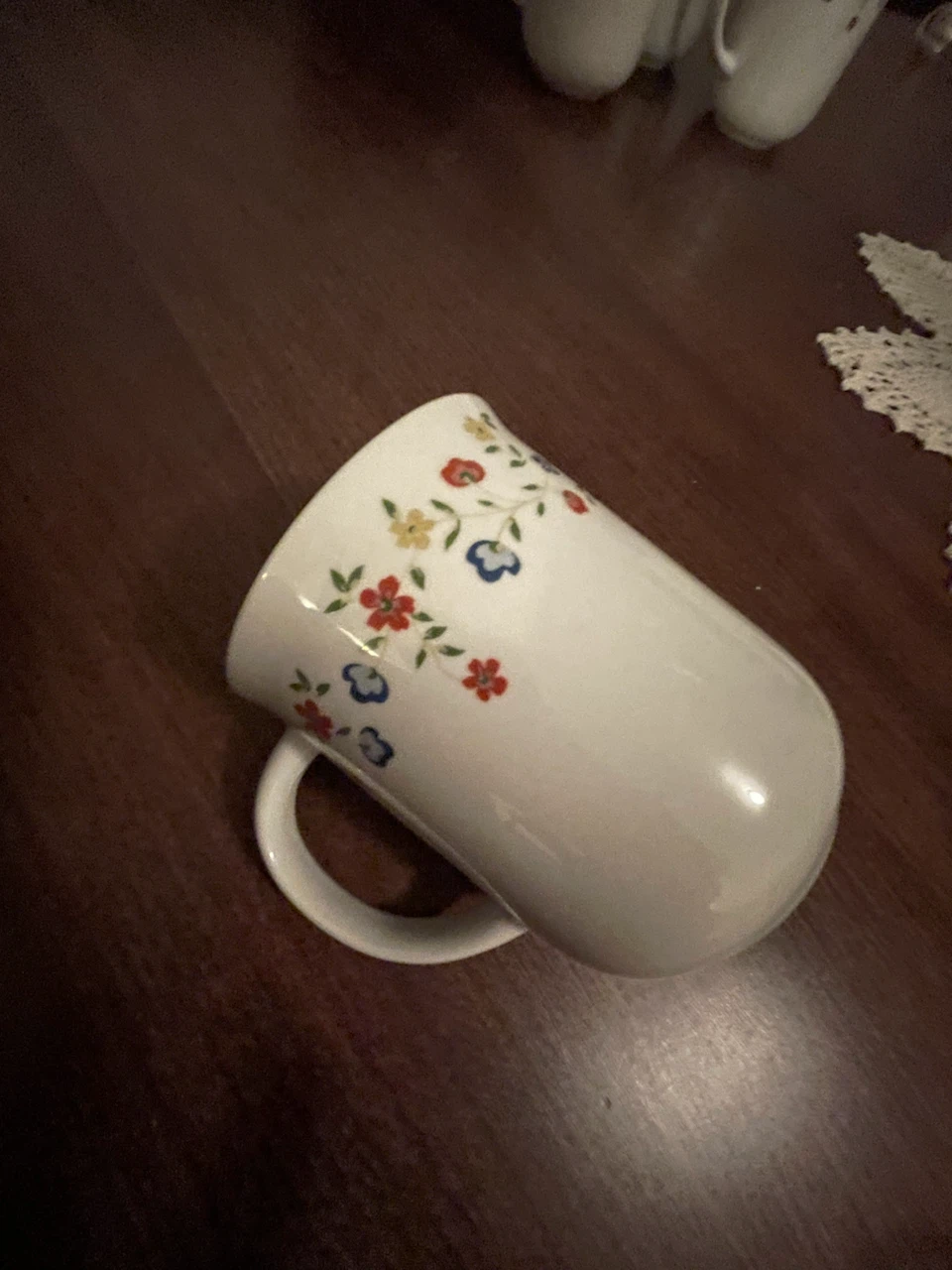 Vintage Oneida Set of 4 Mugs