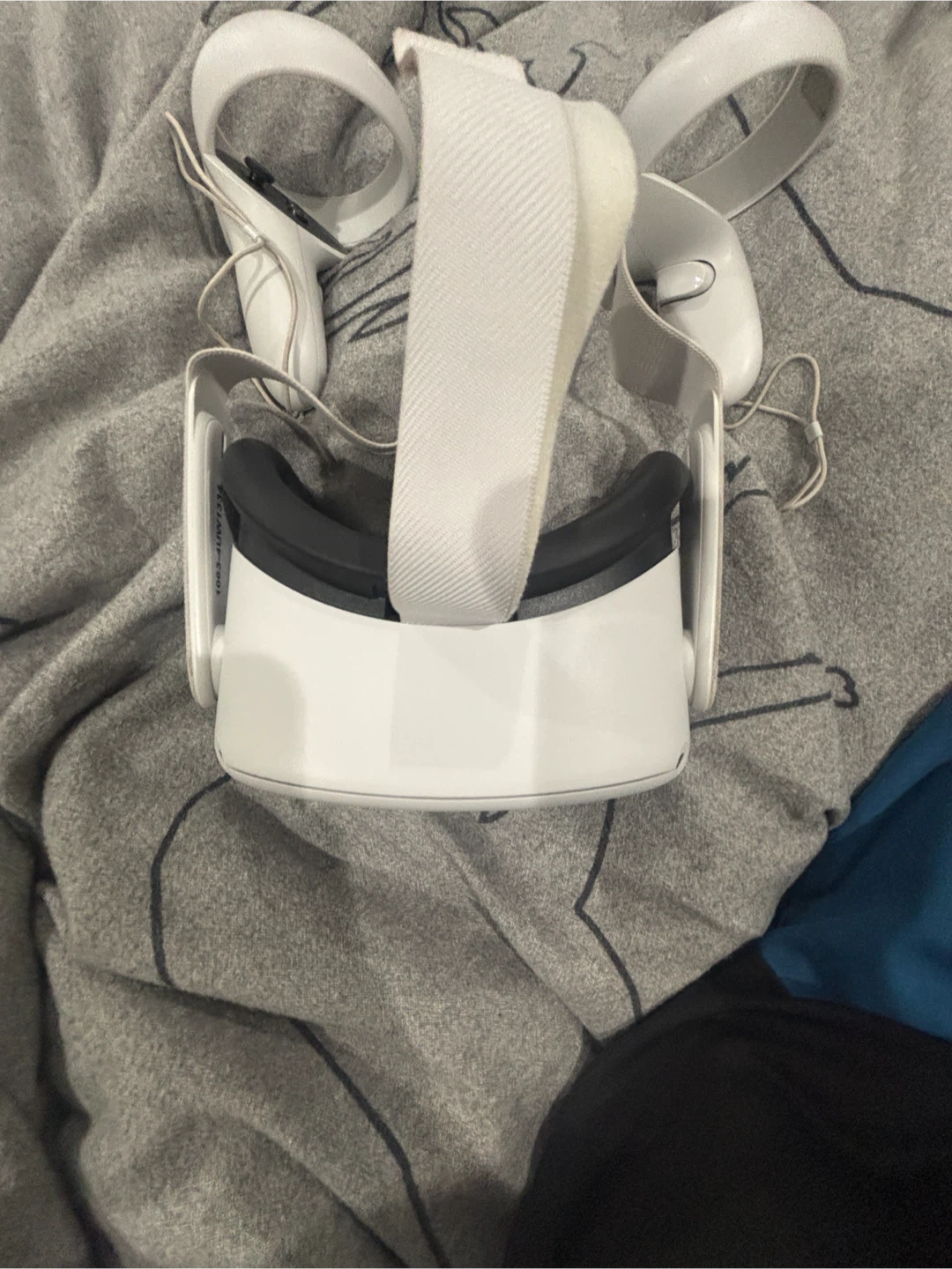 Meta Quest 2 VR Headset - photo 3