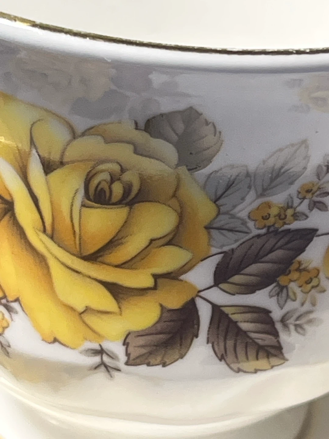 Queen Anne Teacup and Saucer Set - photo 2