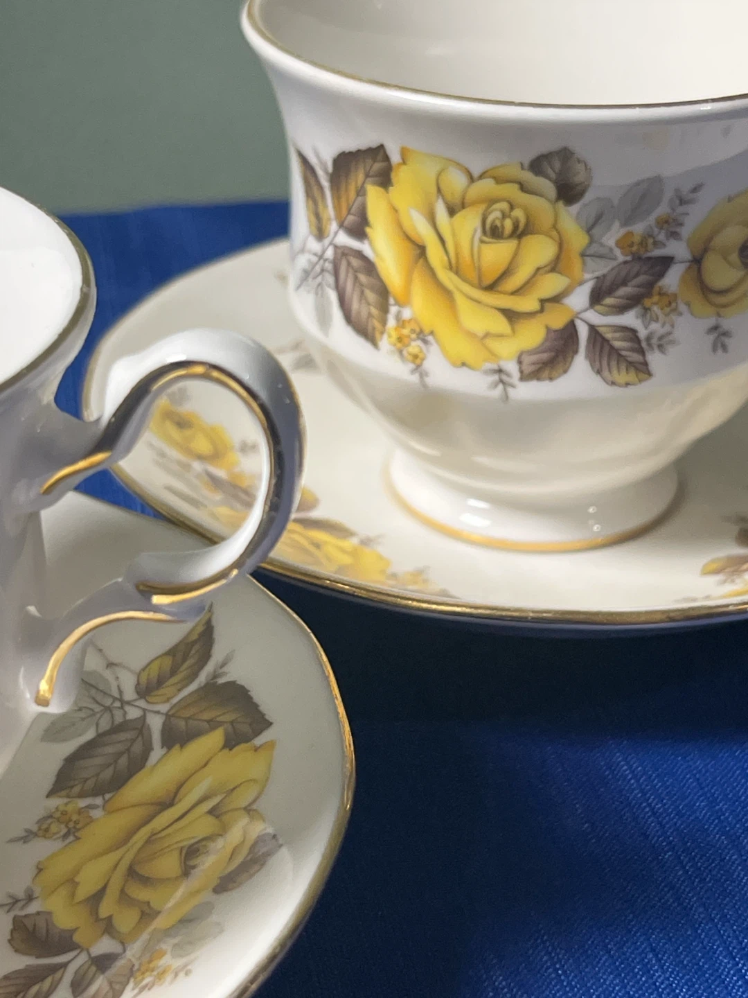 Queen Anne Teacup and Saucer Set - photo 3