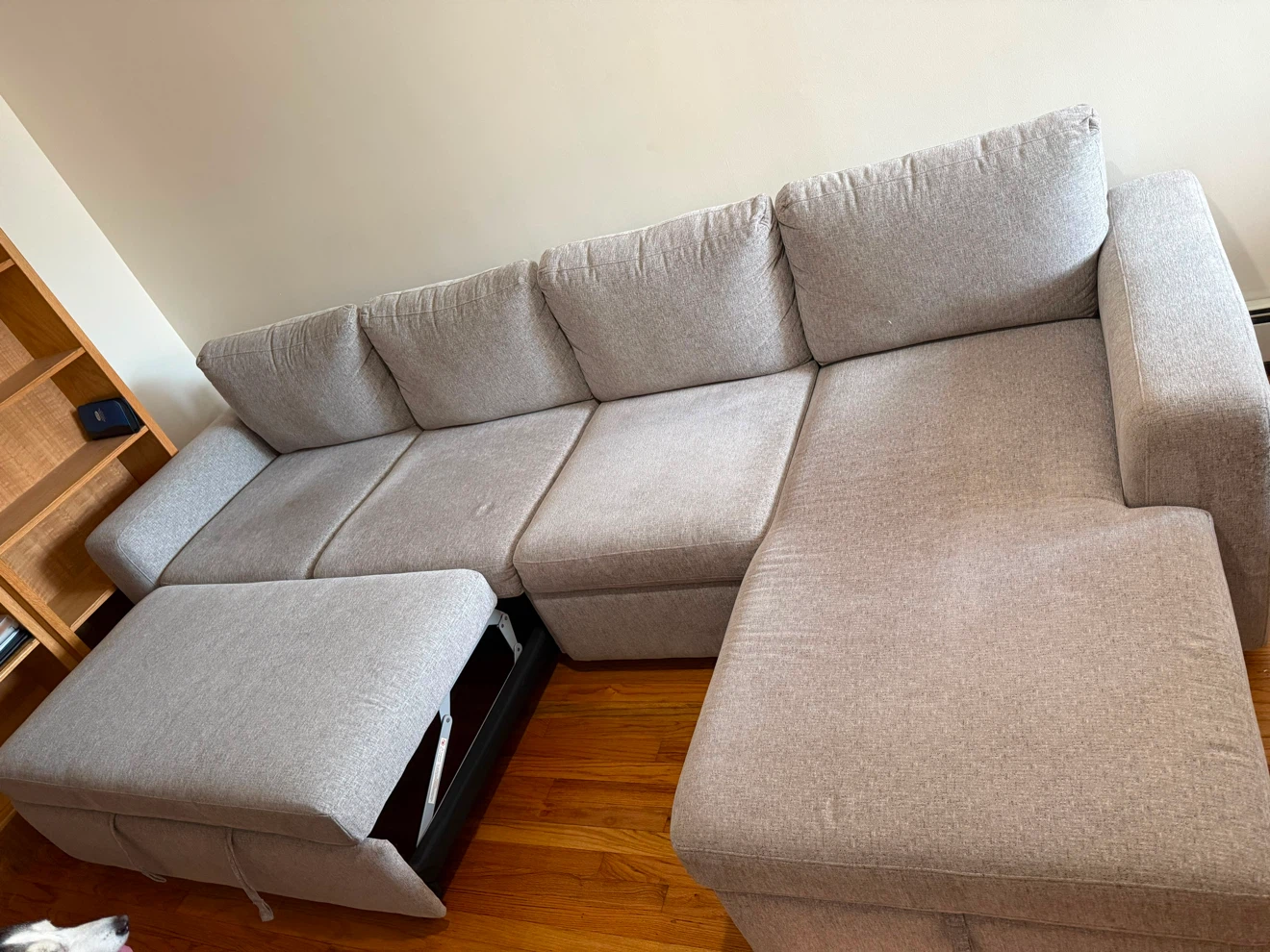 Raymour & Flanigan Sleeper Sectional with Storage – Like New