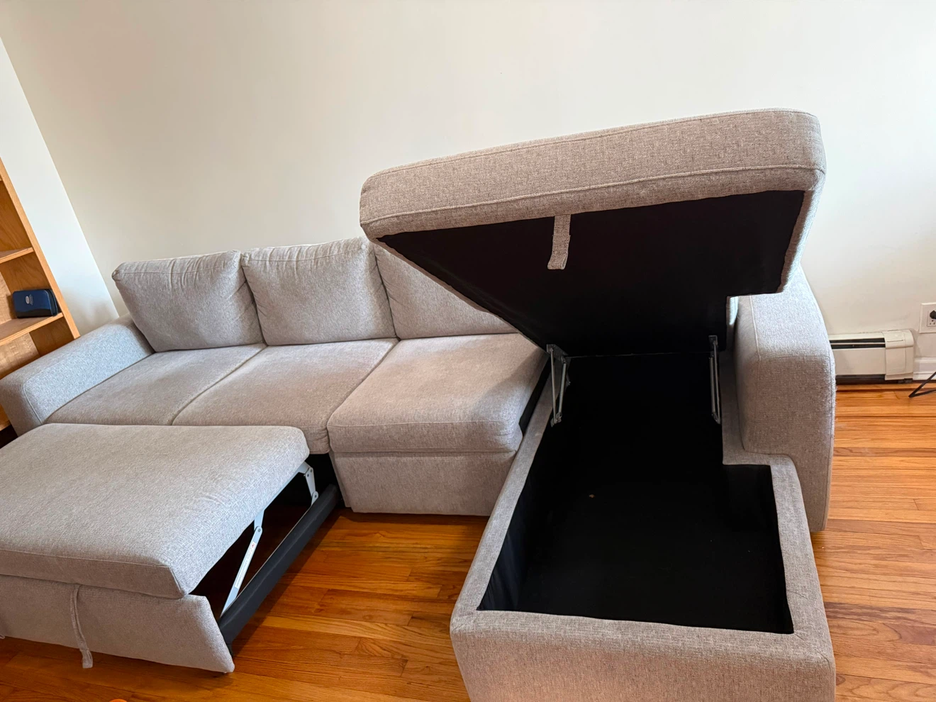 Raymour & Flanigan Sleeper Sectional with Storage – Like New - photo 2