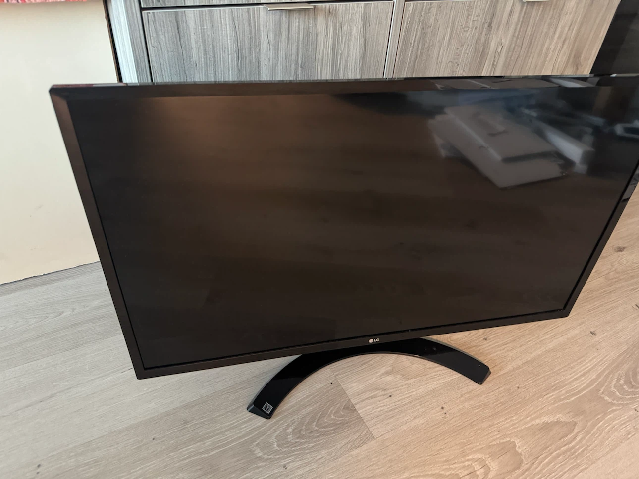 LG monitor