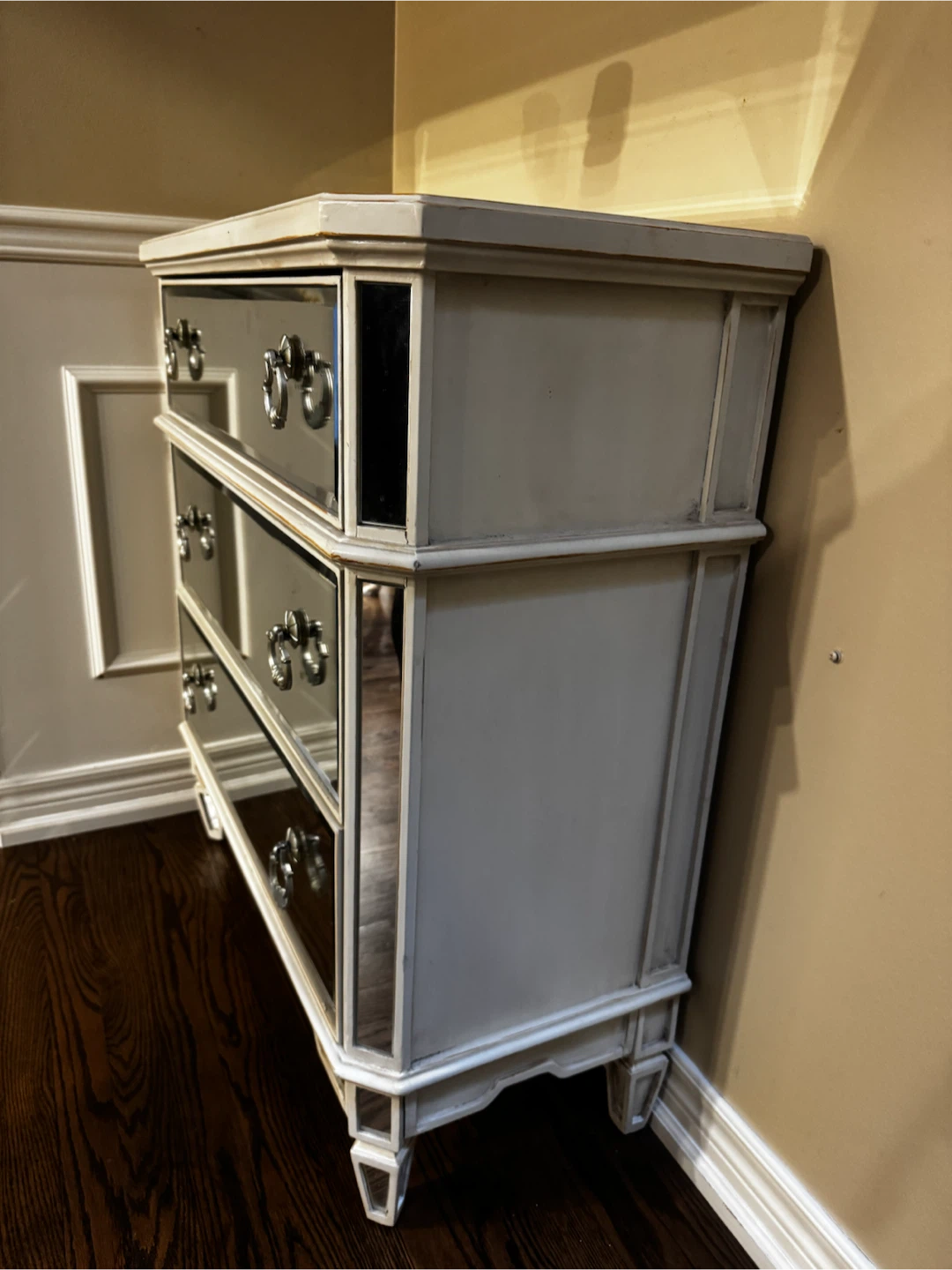 Mirrored 3-Drawer Chest - photo 3