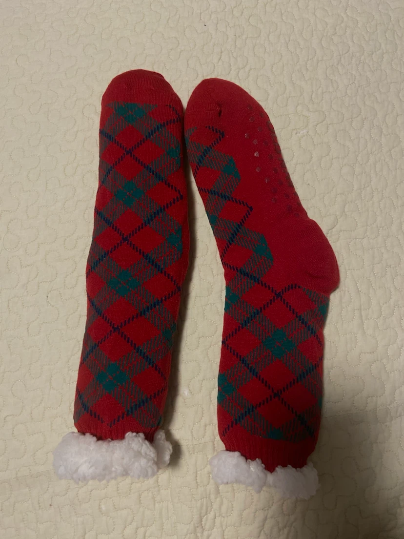 Old Navy Cozy Holiday Socks with Grip