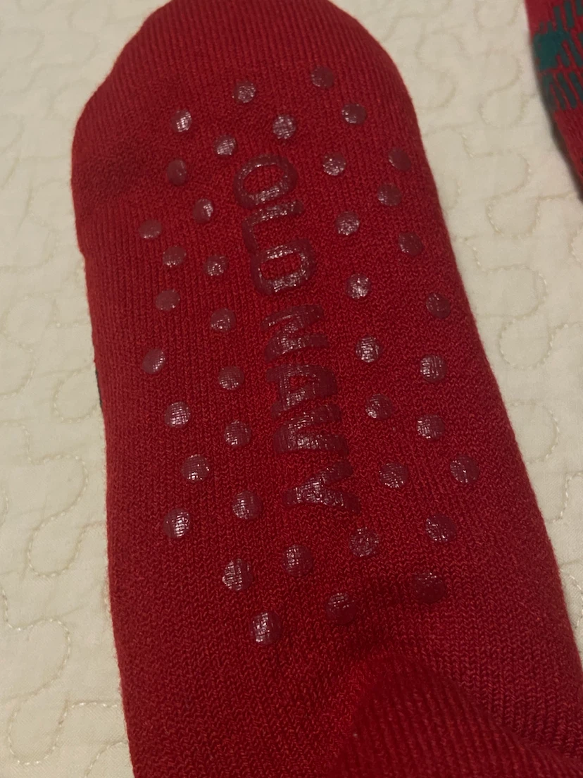 Old Navy Cozy Holiday Socks with Grip - photo 4