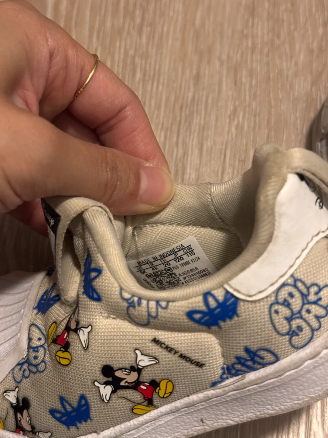 Adidas mickey mouse slip on - photo 3