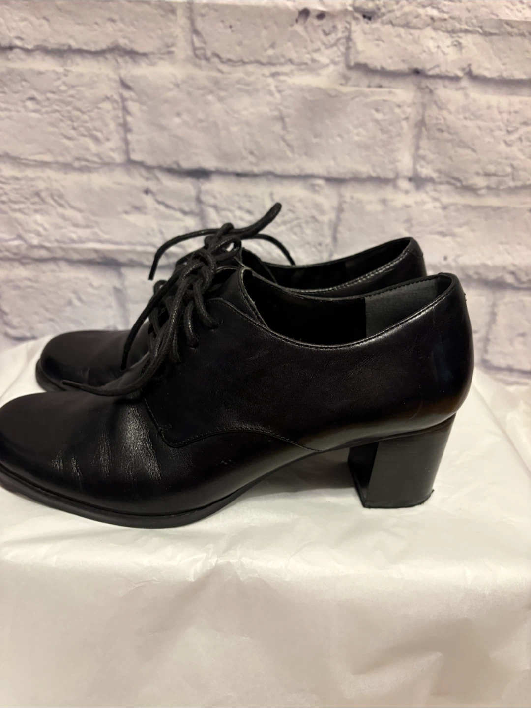 EUC Bandino Leather Oxford Lace-Up Heeled Shoes Size 6 - photo 3