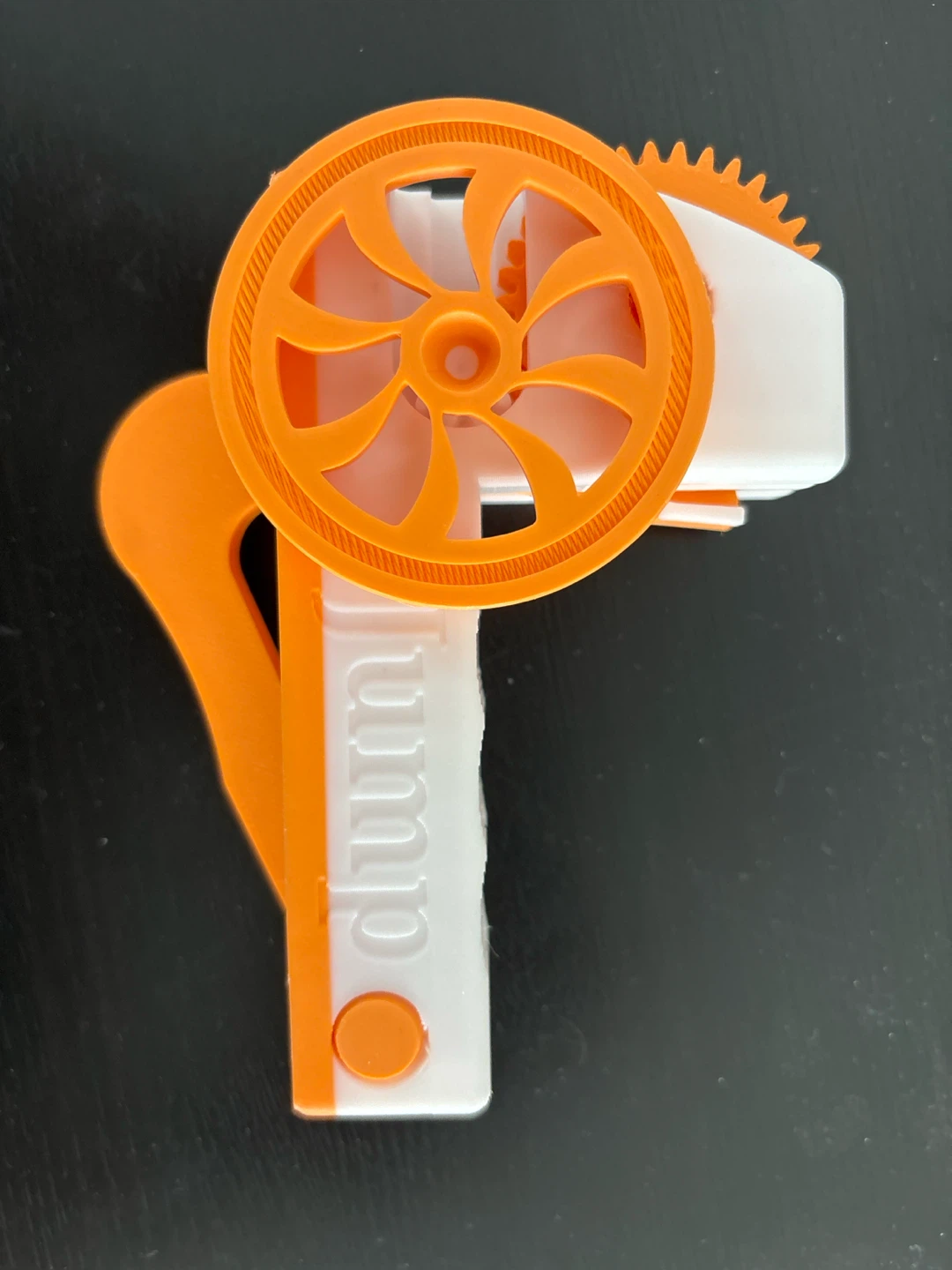 Jump spinner toy