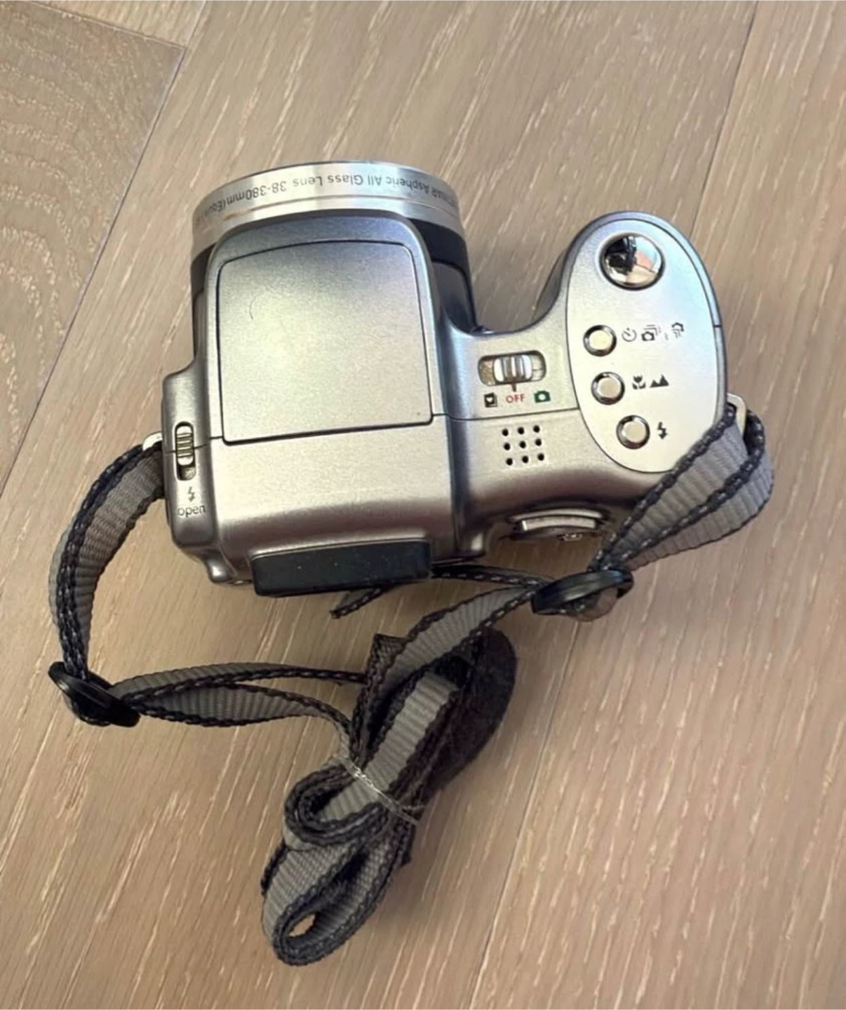 Kodak EasyShare Digital Camera - photo 2